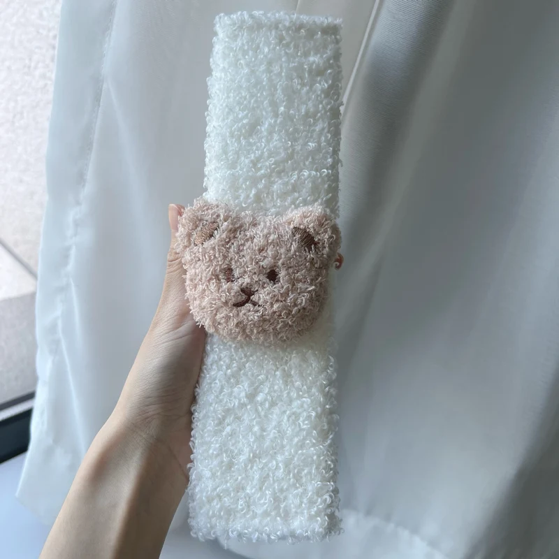 Plüsch-Sicherheitsgurt-Schulterpolster mit gesticktem Teddy-Gesicht
