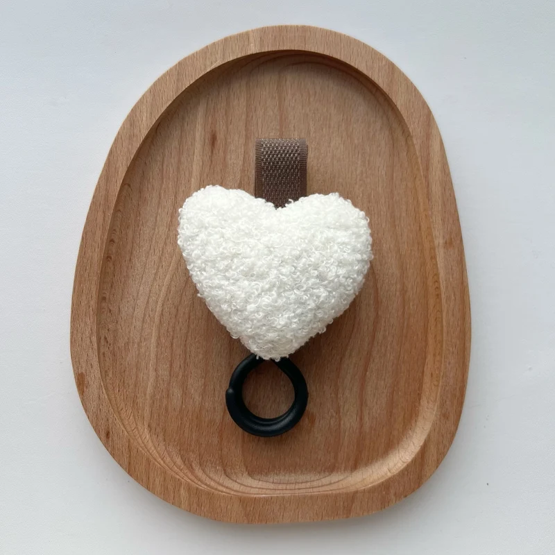 Plüsch Herz Taschenanhänger Schlüsselring mit Stoffschlaufe und Gummi O-Ring