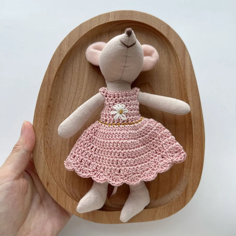 Handgenähte Leinenmaus Puppe