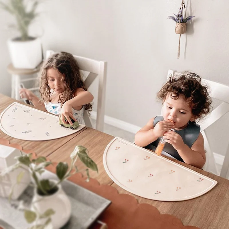 Kindersilikon-Rutschfeste Halb-Runde Platzmatte