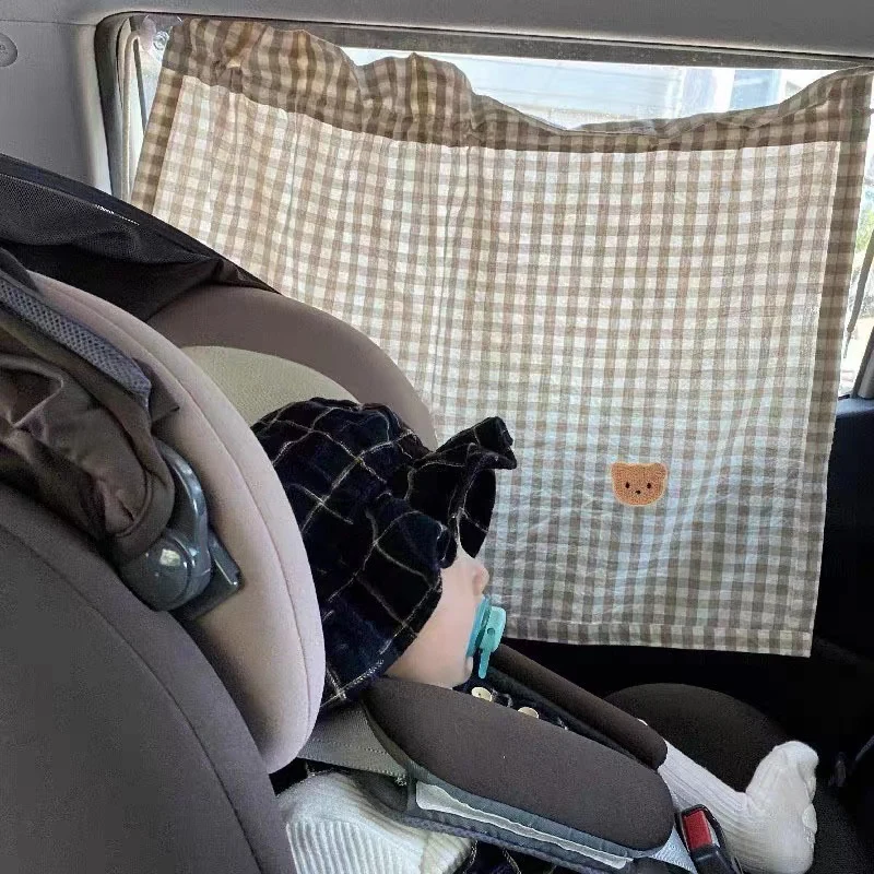 Autofenster-Verdunkelungsvorhang mit Saugnäpfen und Karo-Baumwollpaneel