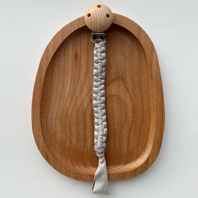 Geflochtener Baumwoll-Schnullerclip mit Holz-Sicherheitsclip