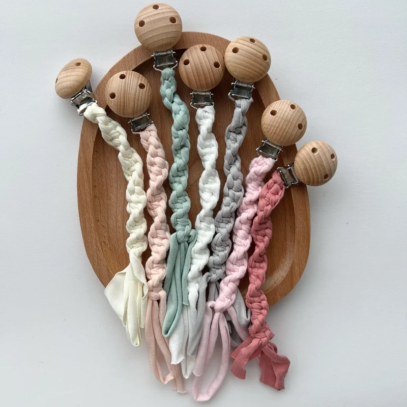 Geflochtene Baumwoll-Schnullerkette mit Holzsicherheitsklemme