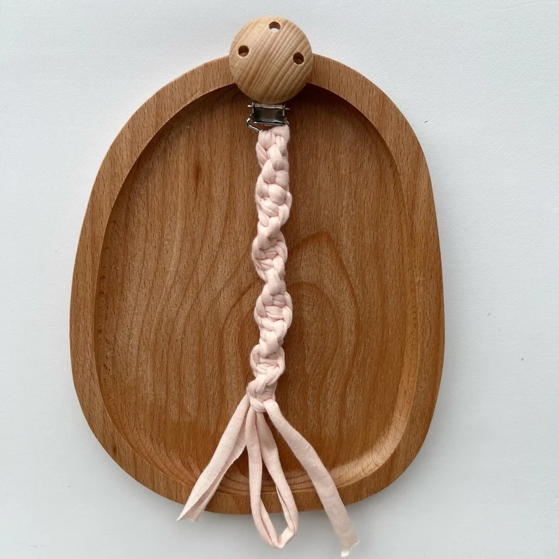 Geflochtene Baumwoll-Schnullerkette mit Holzsicherheitsklemme