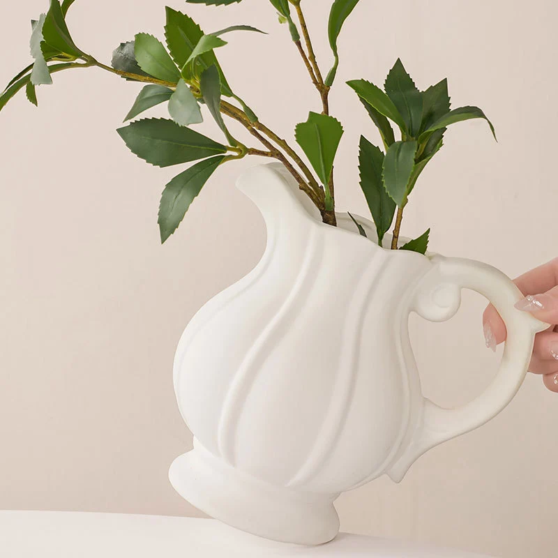 Moderne konische Keramikblumenvasen