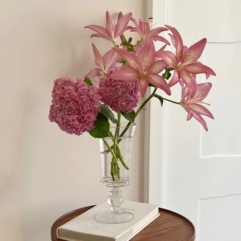 Eleganter Glasbecher