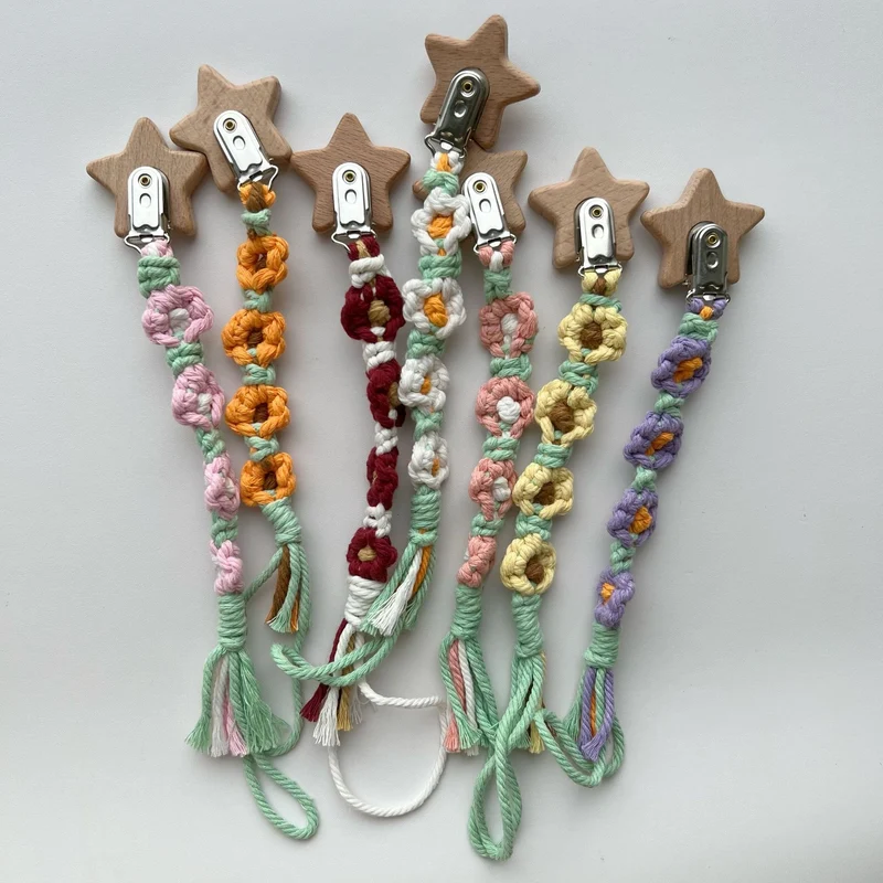 Makramee Kinderwagen- und Schnuller-Lanyard mit Holzstern-Clip