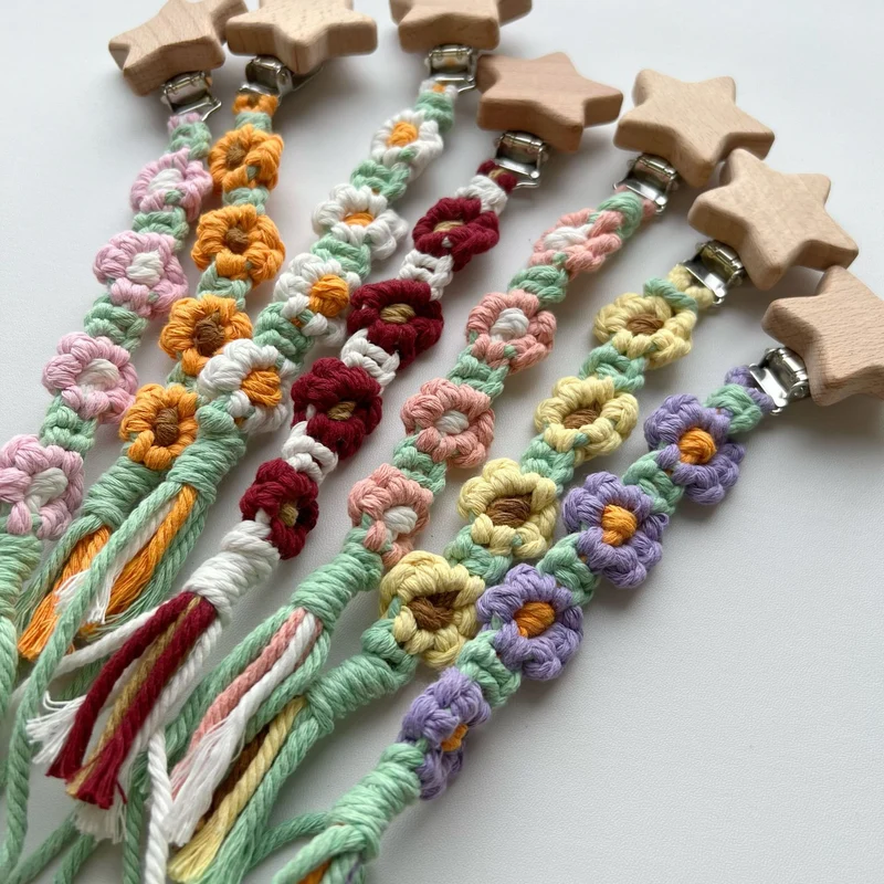 Makramee Kinderwagen- und Schnuller-Lanyard mit Holzstern-Clip