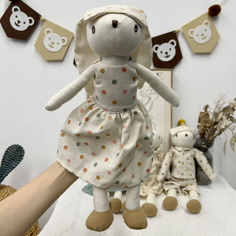 Handgemachte Leinenplüschmaus mit Karomuster Overall