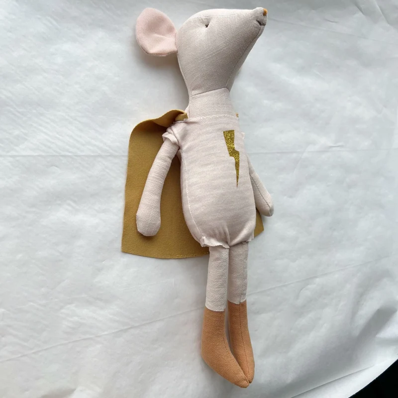 Handgemachte Leinen-Plüsch-Hasenpuppe mit Fliege und abnehmbaren Latzhosen