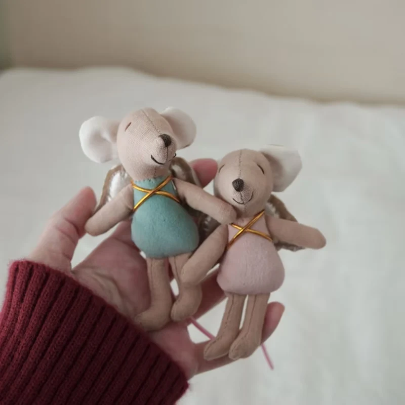 Handgemachte Leinen Lange-Glied-Bunny-Puppe mit gesticktem Karotten-Overalls