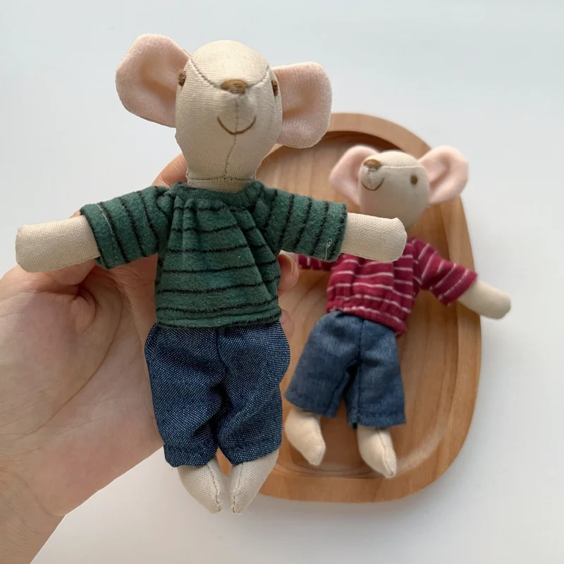 Handgemachte Leinen Lange-Glied-Bunny-Puppe mit gesticktem Karotten-Overalls