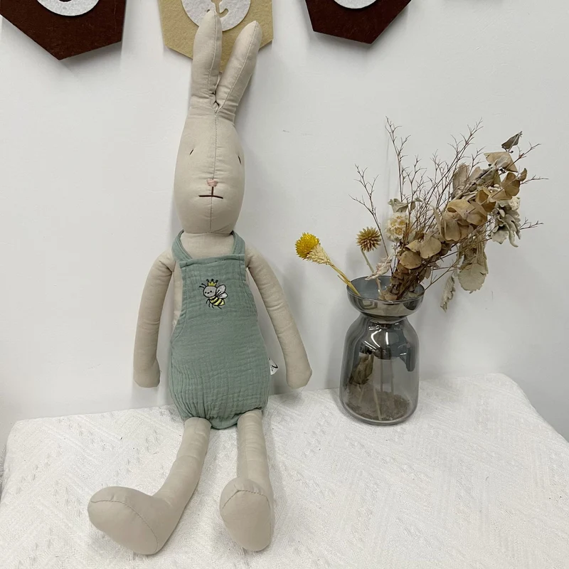 Handgemachte Leinen Langbein Hase Stofftier mit gesticktem Overall