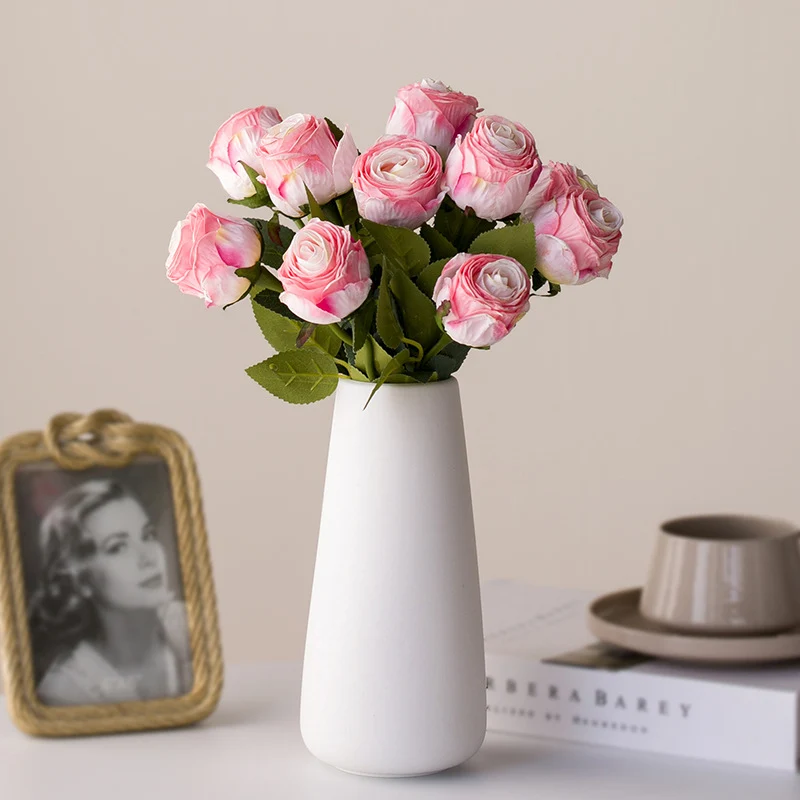 Zeitgenössische Minimalistische Keramikvase
