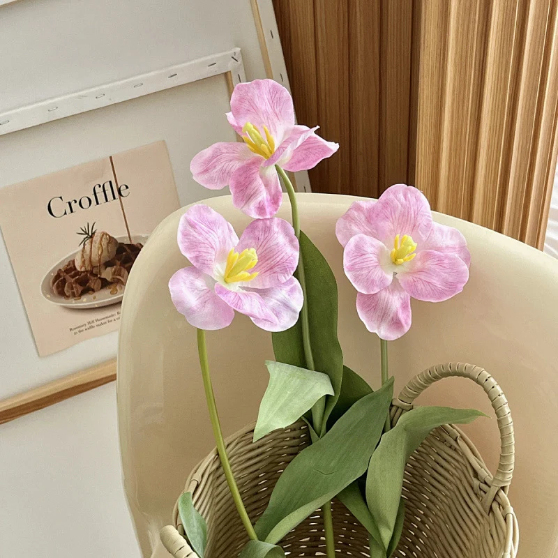 Realistischer künstlicher Tulpenstiel