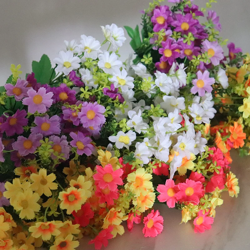 Lebensechter Blumenstrauß