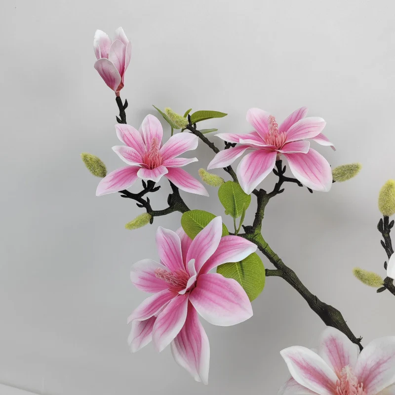 Lebensechte Blumenspitze mit weichen Blütenblättern