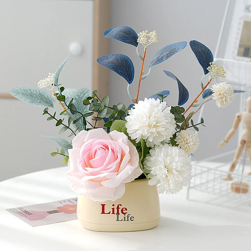 Lebensechter Blumen-Tischmittelstück-Arrangements