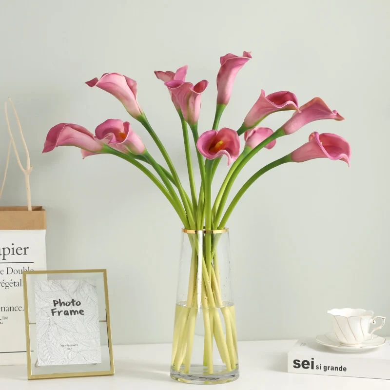 Elegante Kunst-Kalla-Lilienstängel