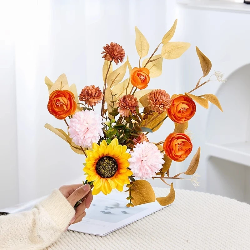 Elegante künstliche Blumenanordnung