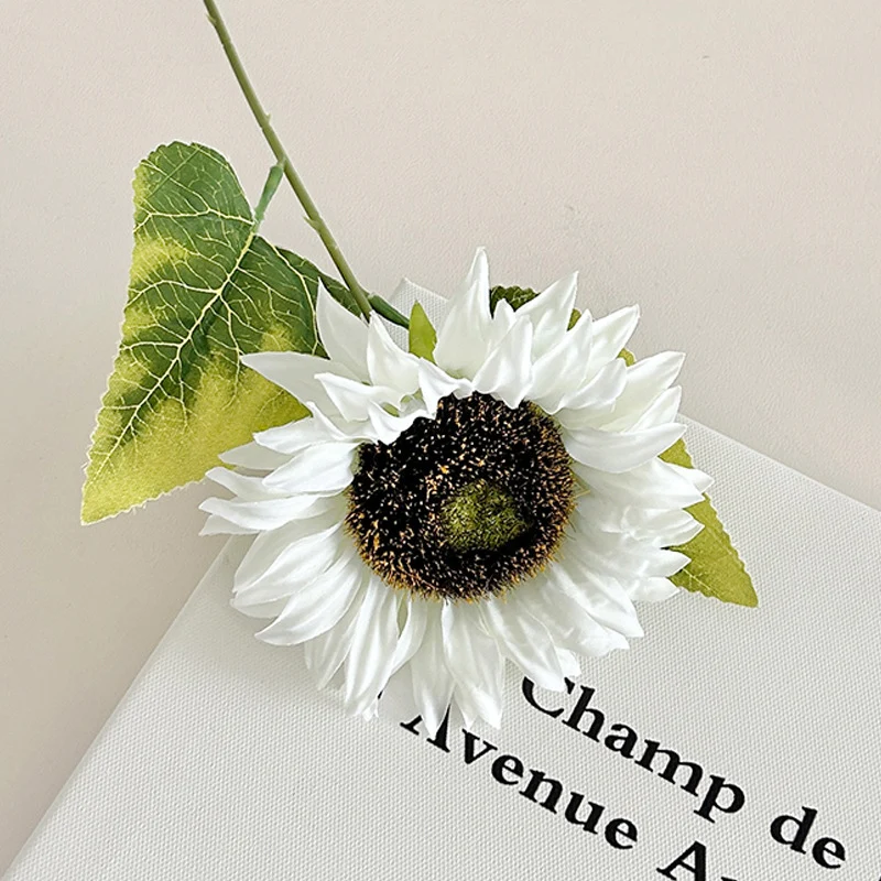 Dekorative Sonnenblumenarrangement