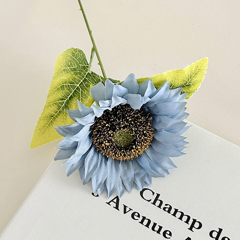 Dekorative Sonnenblumenarrangement