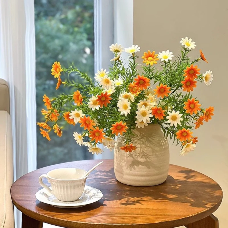 Dekorative Blumenstrauß-Anordnung