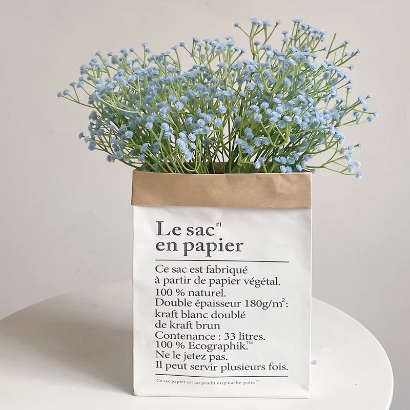 Dekorativer künstlicher Blumenstrauß
