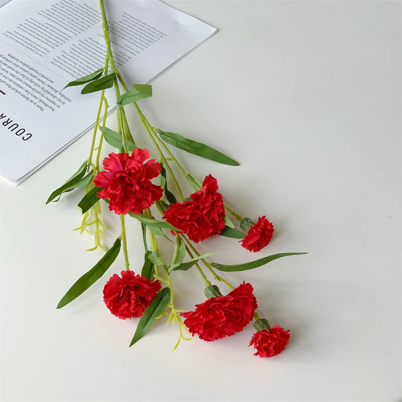 Realistische Seidenblumenstielarrangement