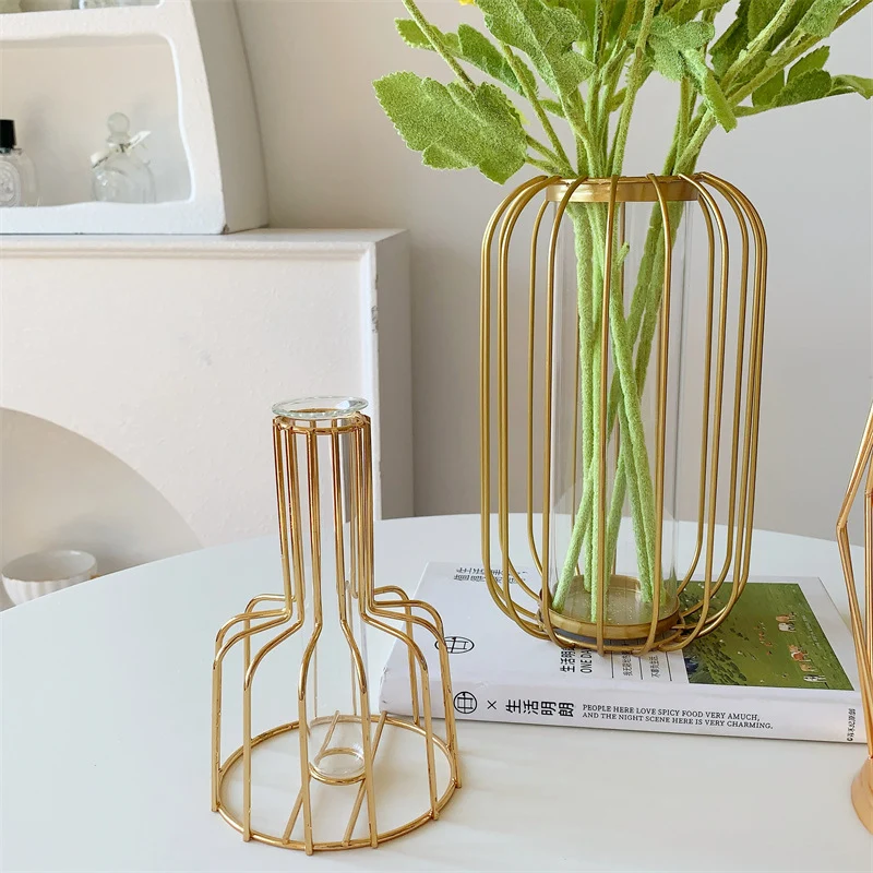 Moderner Geometrischer Metallvase