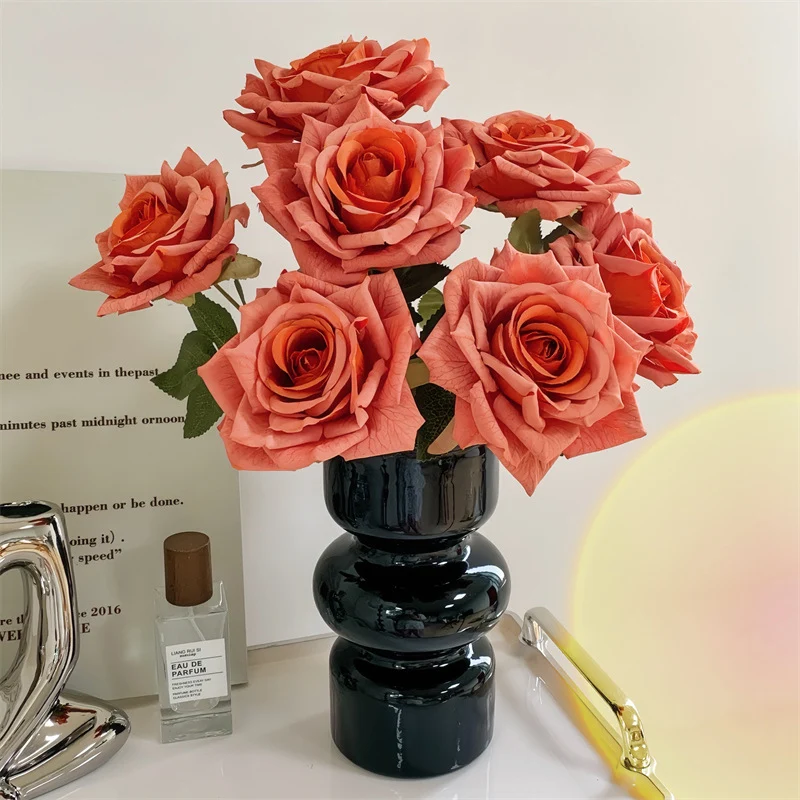 Faux Rosenblumenarrangement
