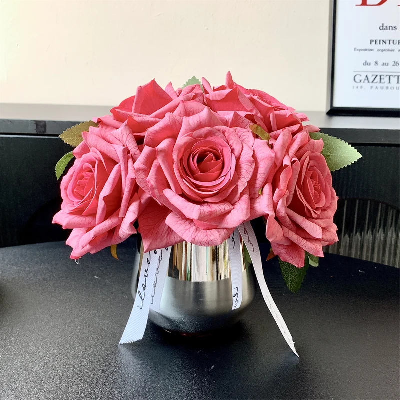 Elegantes Seidenblumenbouquet