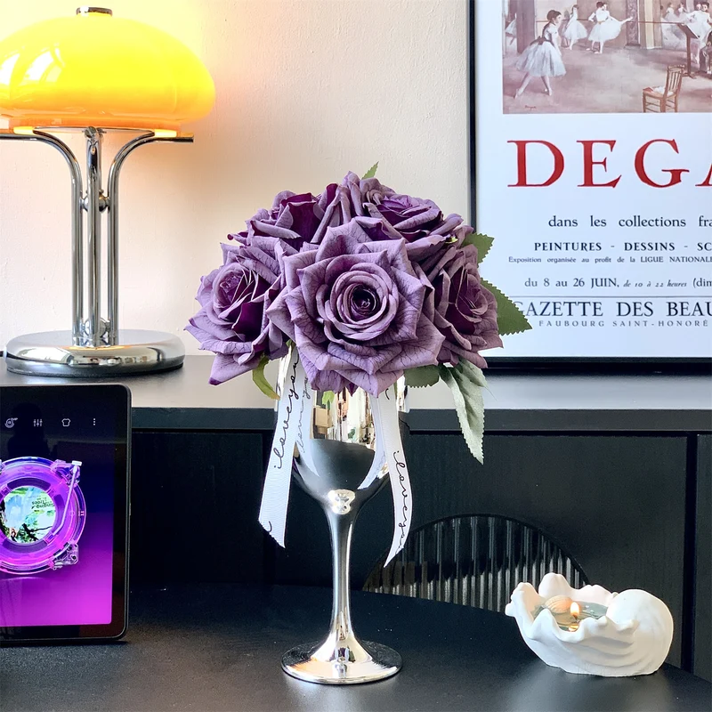 Elegantes Seidenblumenbouquet