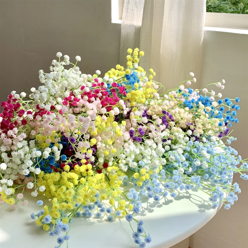 Dekorative Seidenblumenarrangement