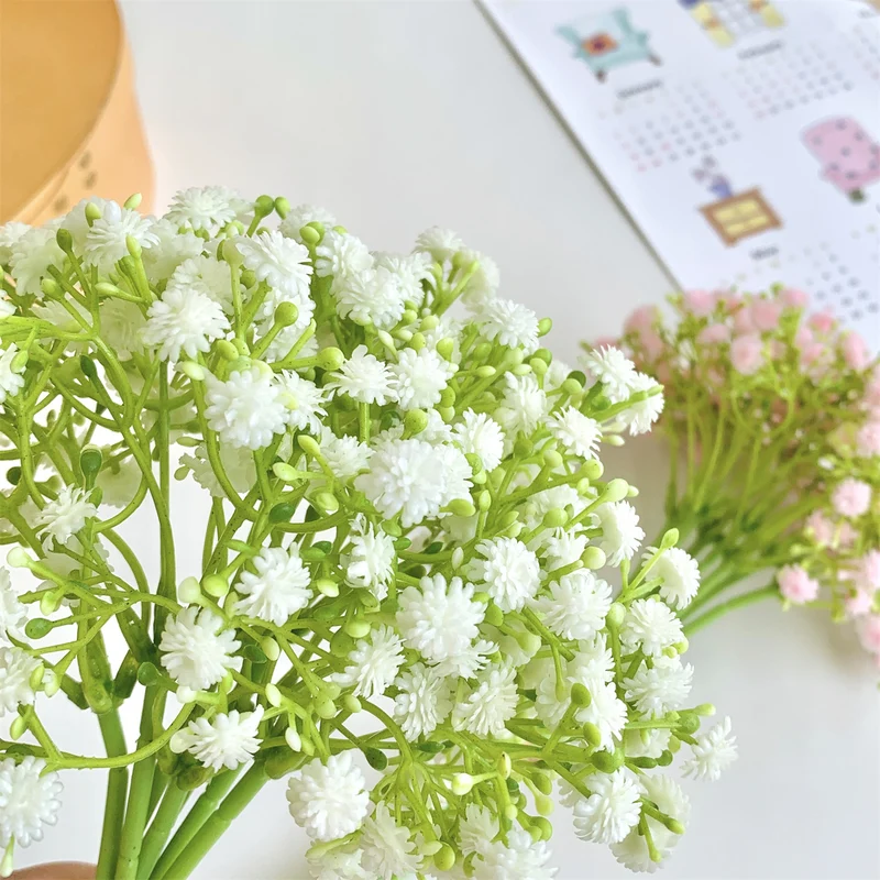 Dekorative Blumenanordnung