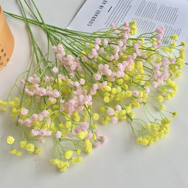 Dekorativer Floralstielstrauß für die Heimdekoration