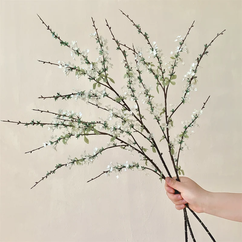 Dekorative Blumenarrangement für Innendekoration