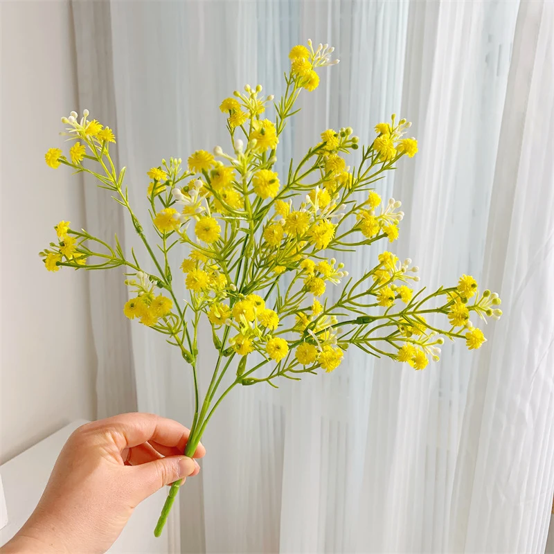 Dekoratives Blumenstrauß für die Wohnkultur Anzeige