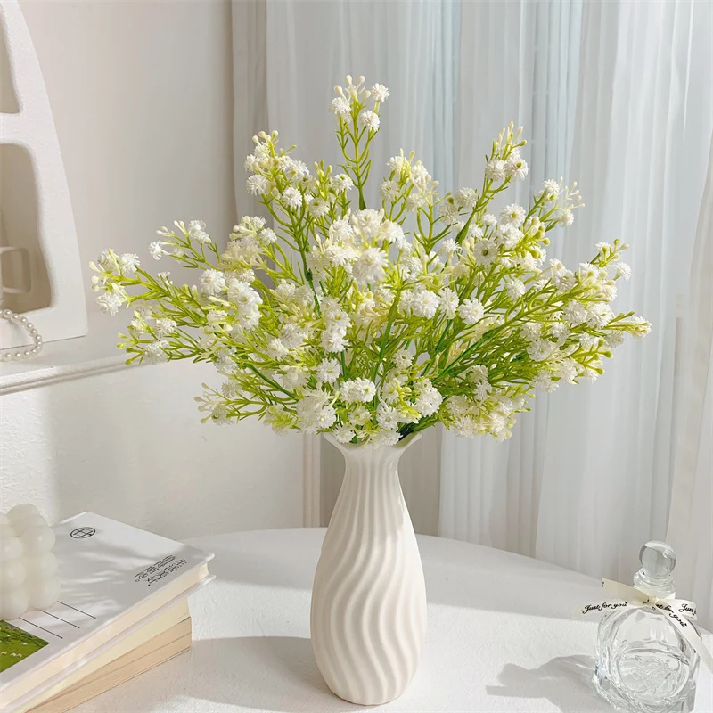 Dekoratives Blumenstrauß für die Wohnkultur Anzeige
