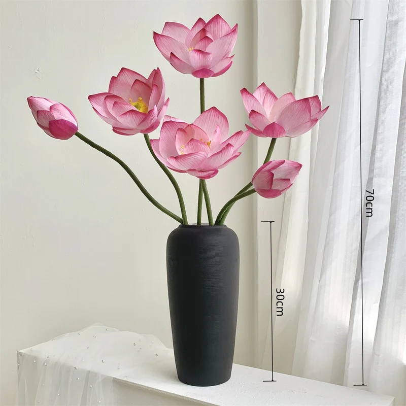 Dekorativer künstlicher Lotusblumenstrauß für die Heimdekoration