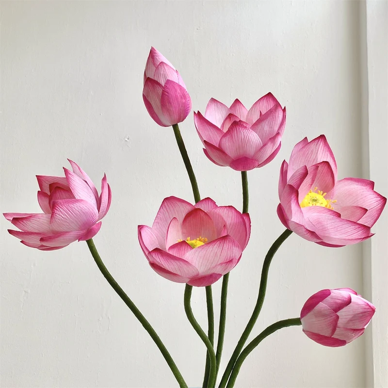 Dekorativer künstlicher Lotusblumenstrauß für die Heimdekoration