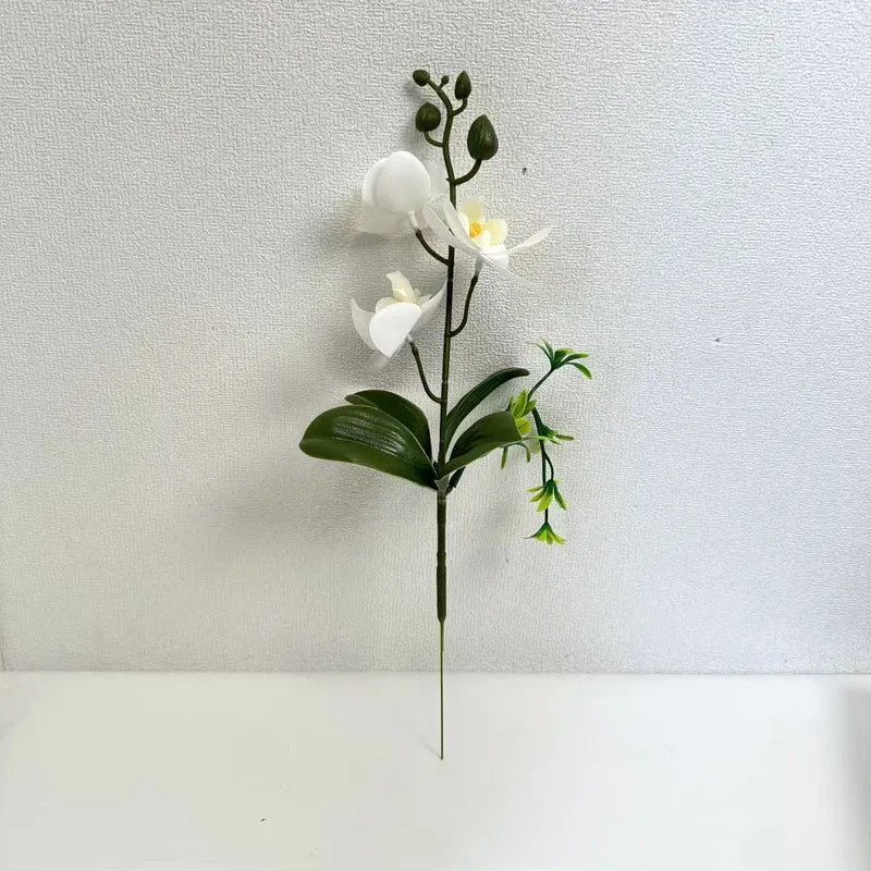 Naturgetreues Orchideenarrangement