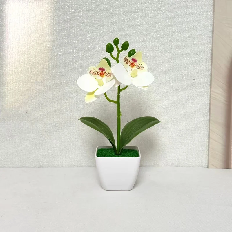 Lebensechte dekorative Orchideenpflanze für die Wohnkultur