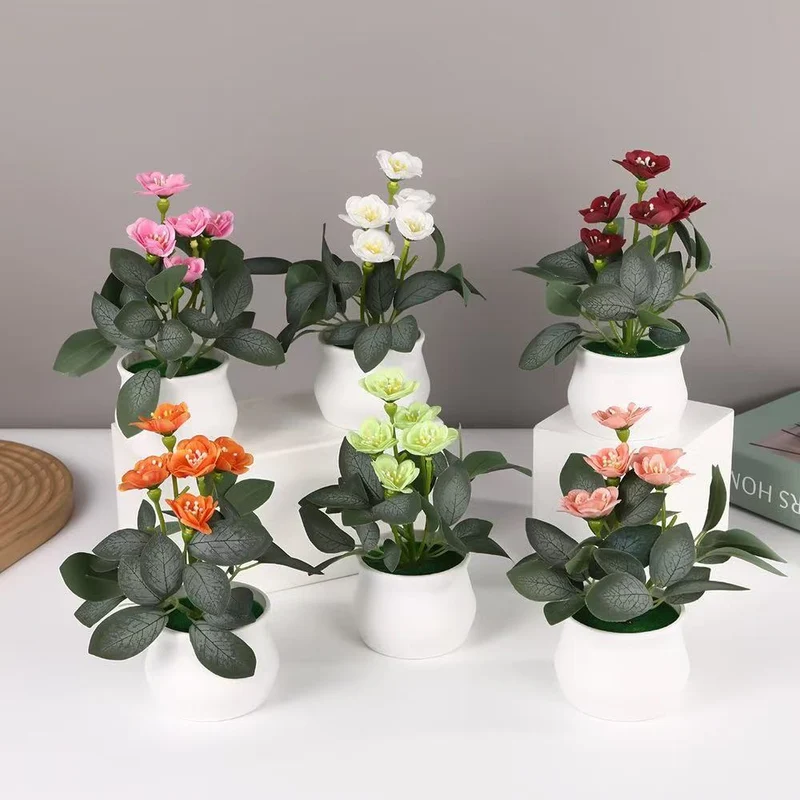Künstliches Blumenarrangement für die Wohnkultur展示