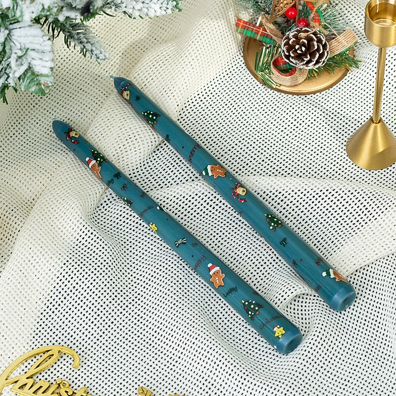 Dekorative Weihnachtskerzen