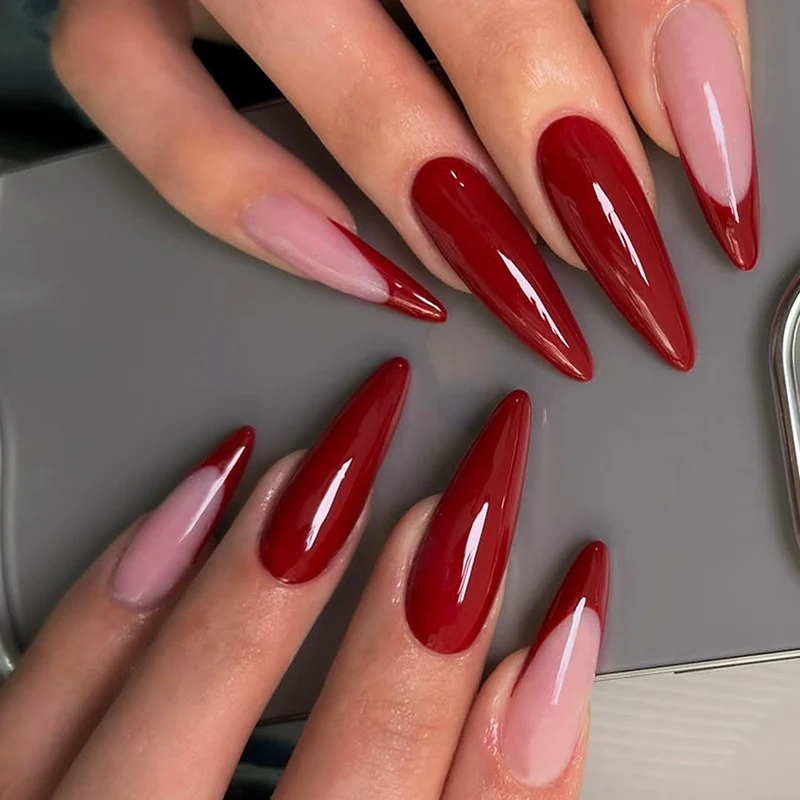 Scharfe spitze Press-On Nagelkunst Set