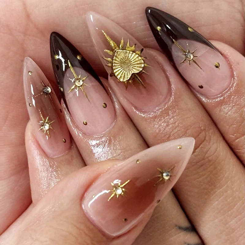 Luxus Spitzige Press-On Nagelkunst Set mit goldenen Sternakzenten