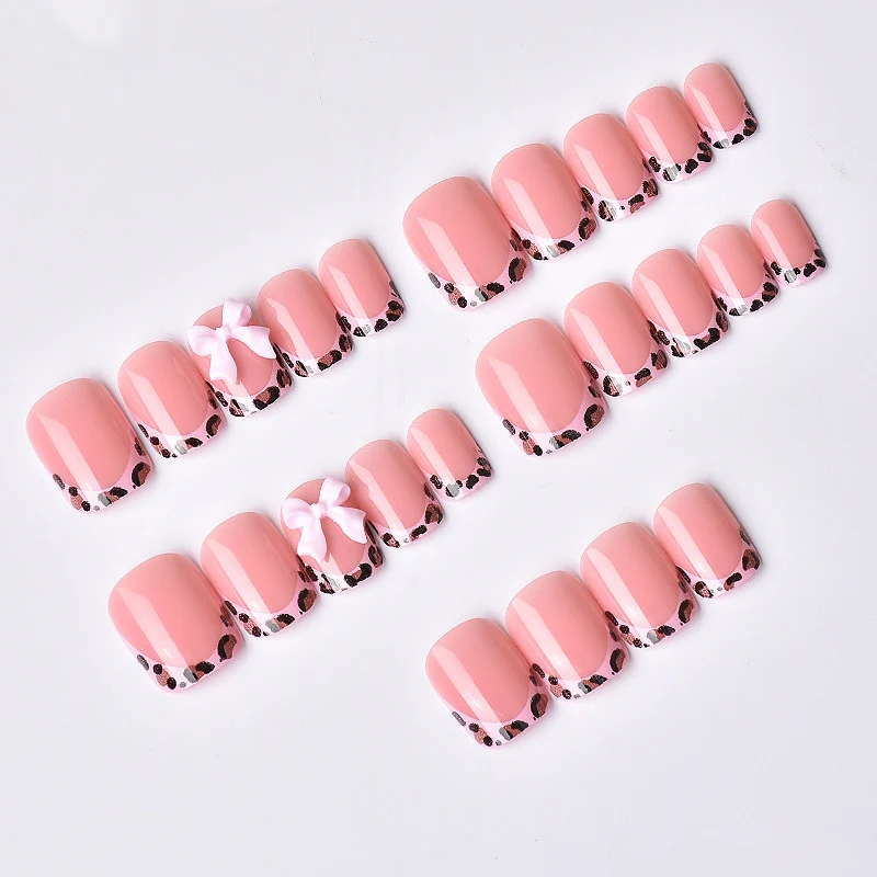 Leopard-Print Press-On Nail Art Set mit Details