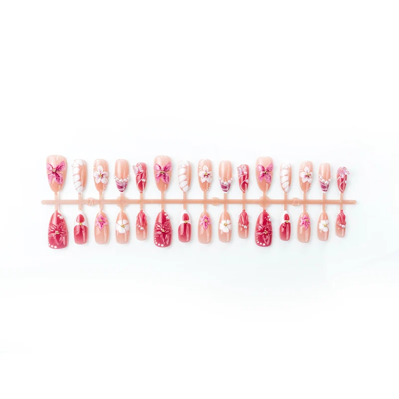 Handgemachtes Floral Press-On Nagelkunstset