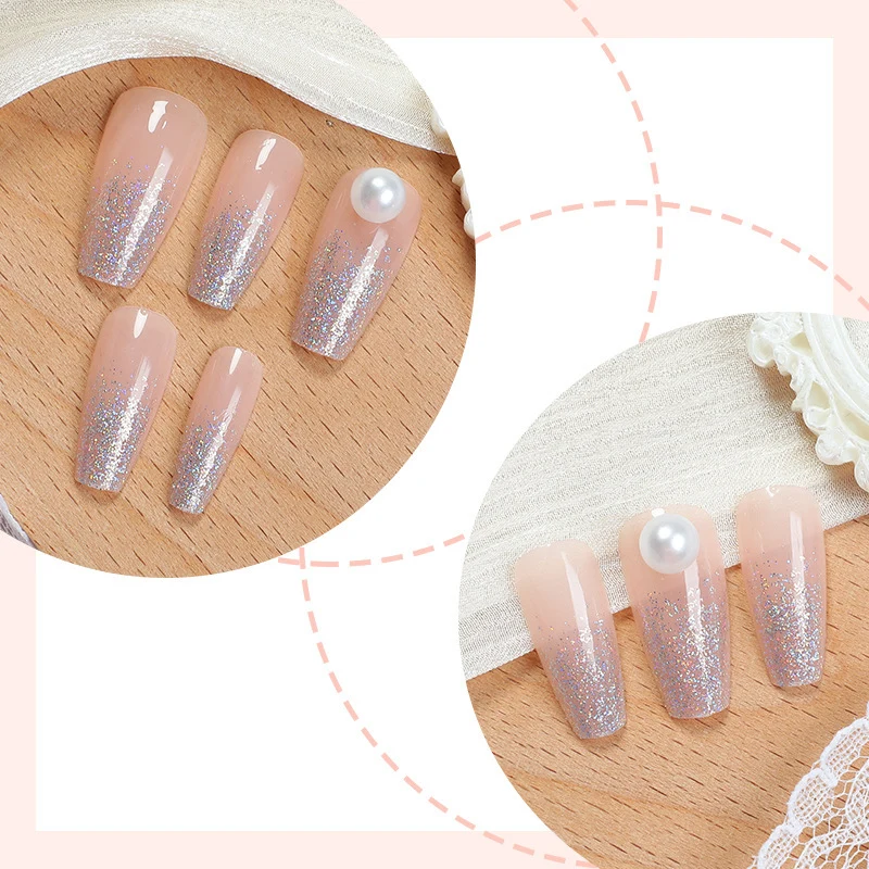Glamouröse Press-On Nagelkunst Set mit Glitzer und Perlenakzenten